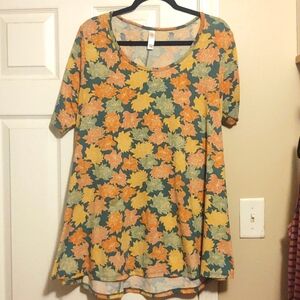 LuLaRoe Large perfect tee